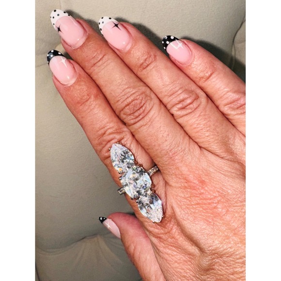 Henri Bendel Statement Ring Cocktail Ring Cubic Zirconia Silver SZ‎ 9 - Picture 1 of 10